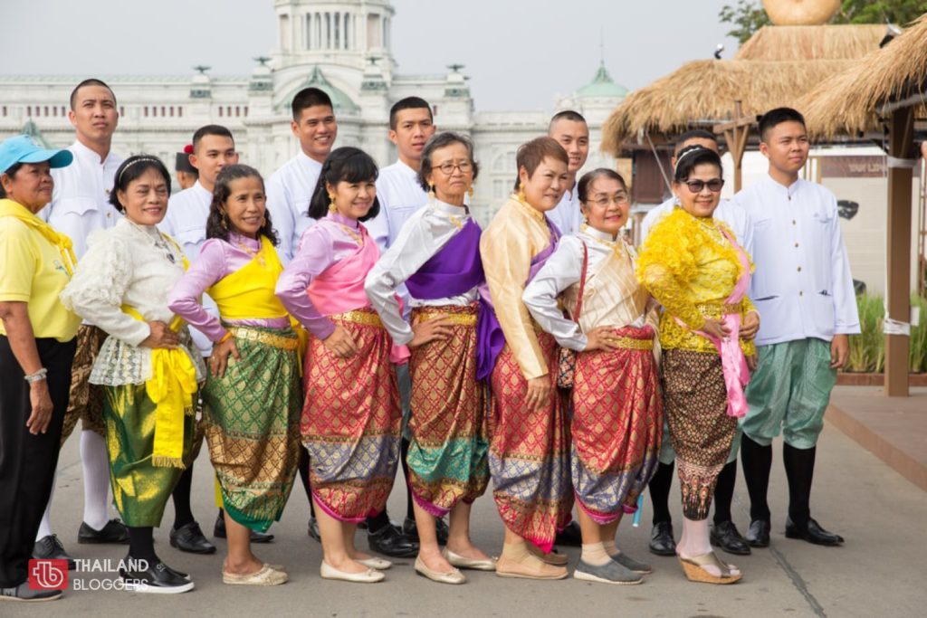 Thai people wearing traditional dress